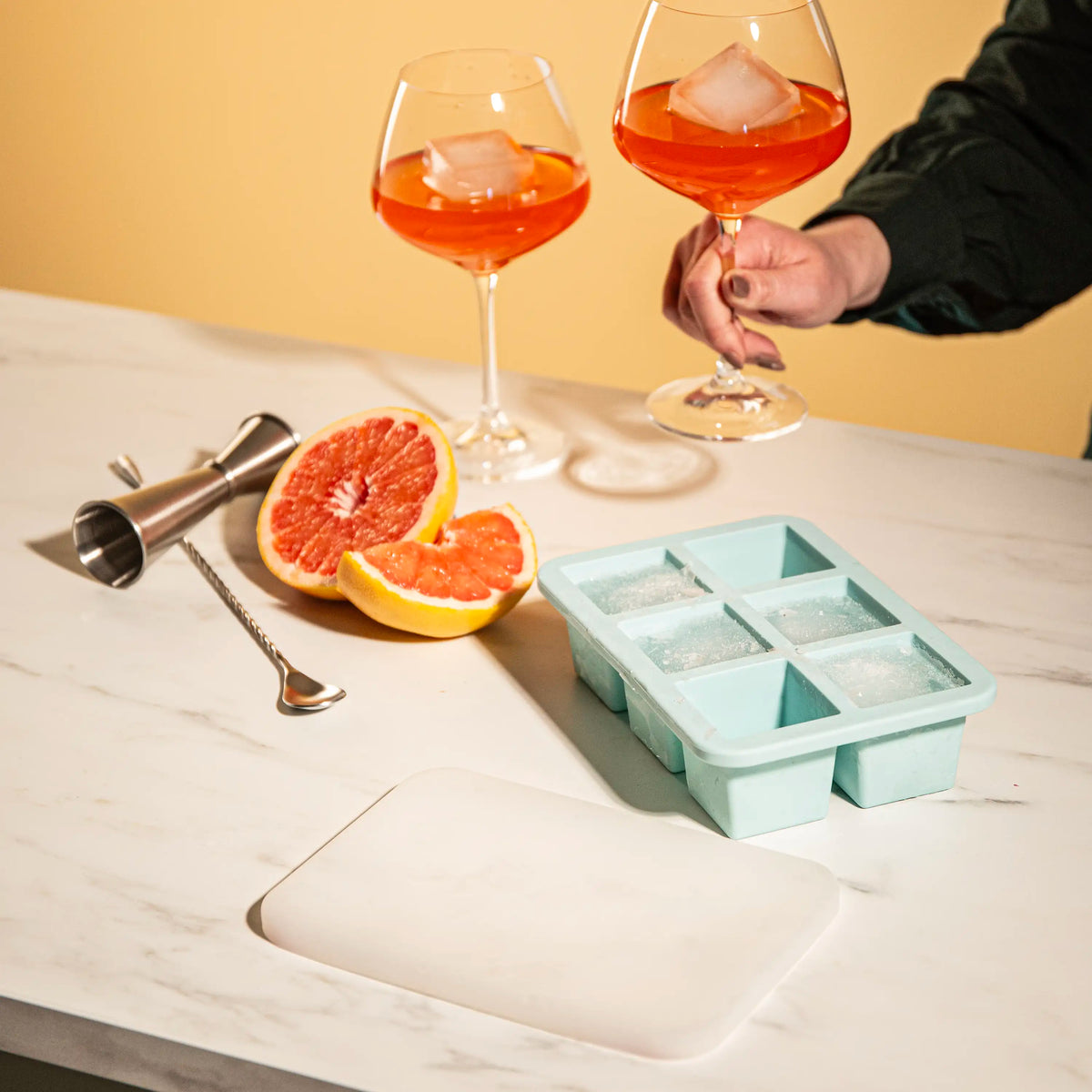 Ice Cube Tray - 6 cubes