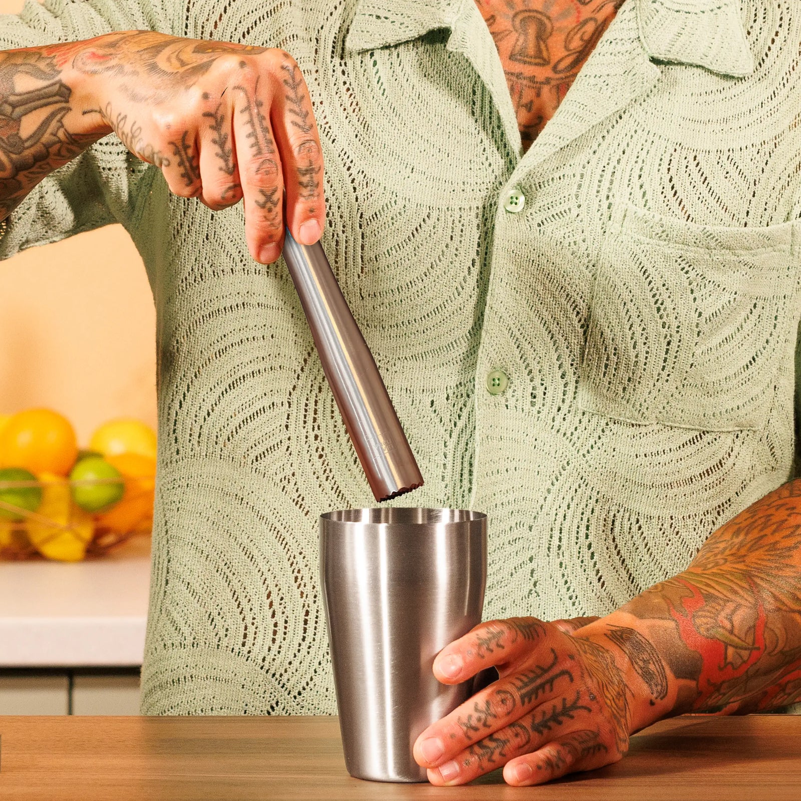 vacu vin cocktail muddler stainless steel lifestyle