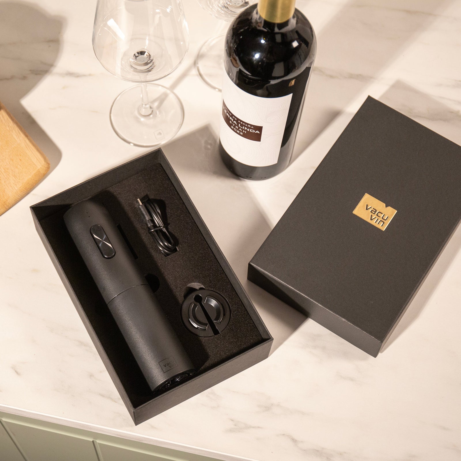 Vacu Vin Electric Wine Opener box