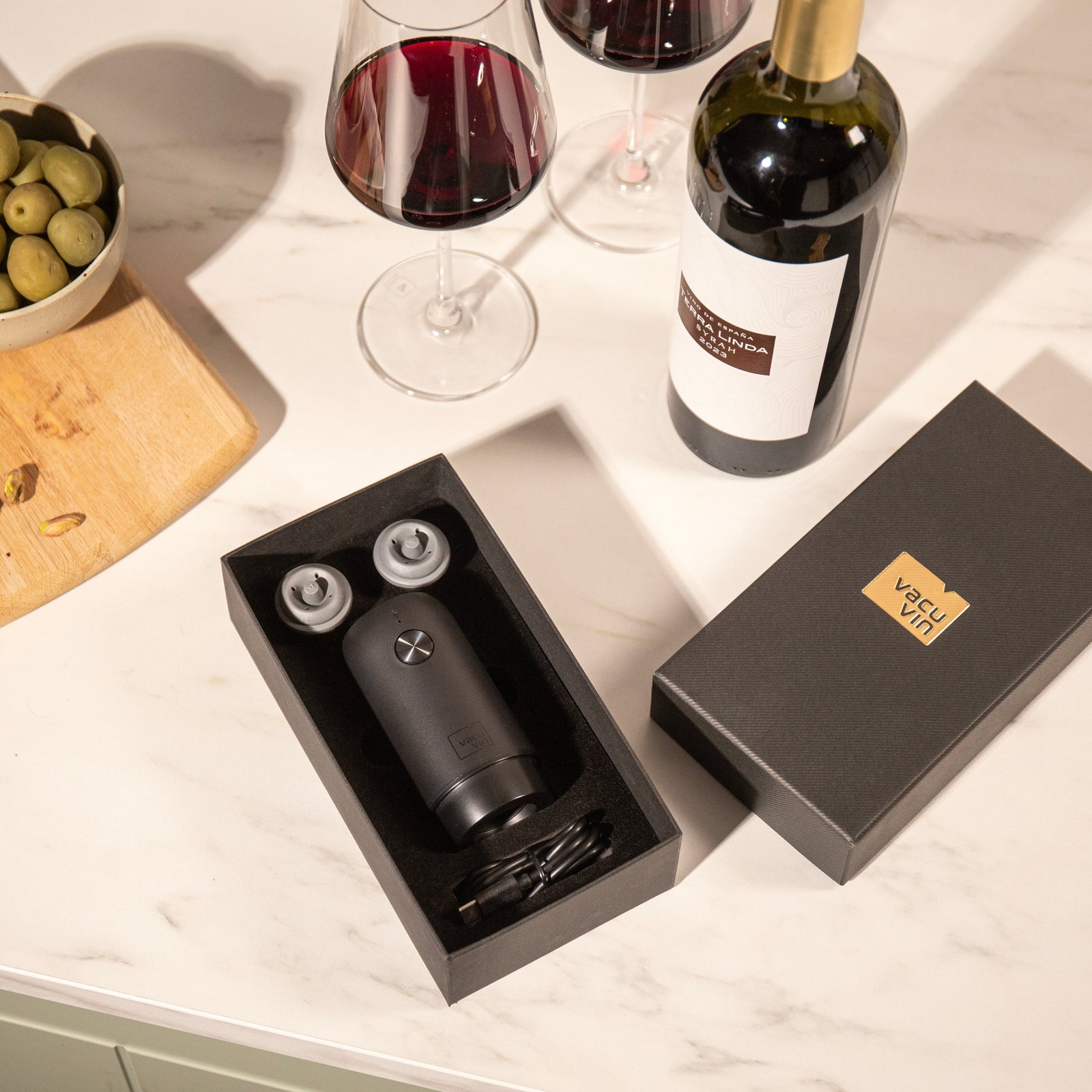 Vacu Vin Electric Wine Saver gift box