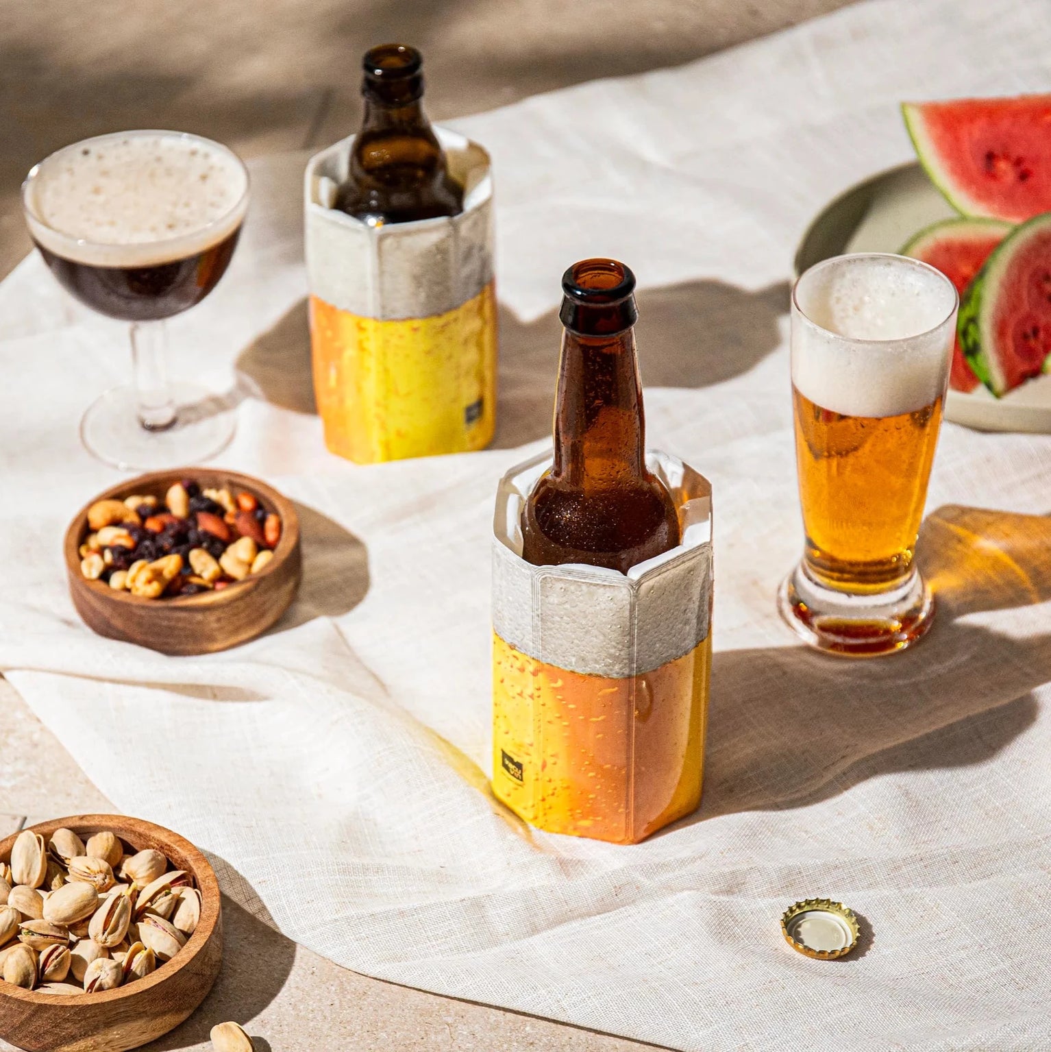 Bierkoeler voor flessen - 3-in-1bierfles en blikkoeler met bieropener, 12 oz. Slim blikje bierfles isolatorhouder, vacuüm geïsoleerd, dubbelwandig roestvrij staal Bierkoeler voor flessen - 3-in-1bierfles en blikkoeler met bieropener, 12 oz. Slim blikje bierfles isolatorhouder, vacuüm geïsoleerd, dubbelwandig roestvrij staal