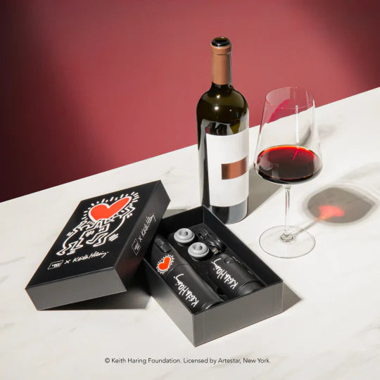 Electric wine set ketih haring from vacu vin