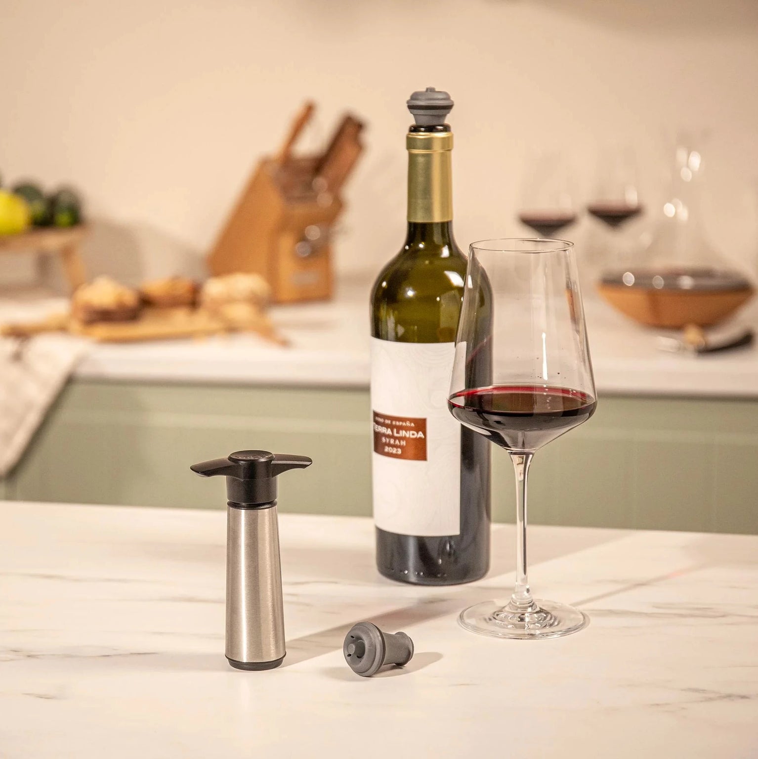 Vacu Vin Wine Saver Original Stainless Steel with 2 stoppers Gift Set 