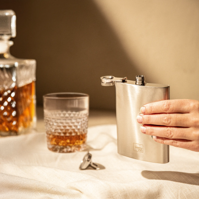 Vacu Vin Hip Flask
